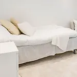 Modern 3 Bedroom Apartment In Marbella With A Heated Pool Close To Puerto Banus