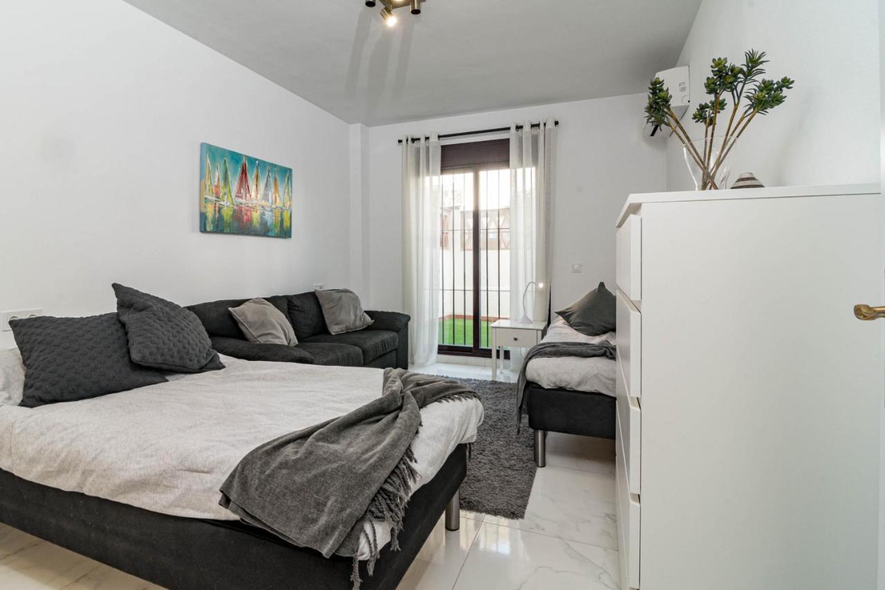 Modern 3 Bedroom In With A Heated Pool Close To Puerto Banus Apartamento Marbella
