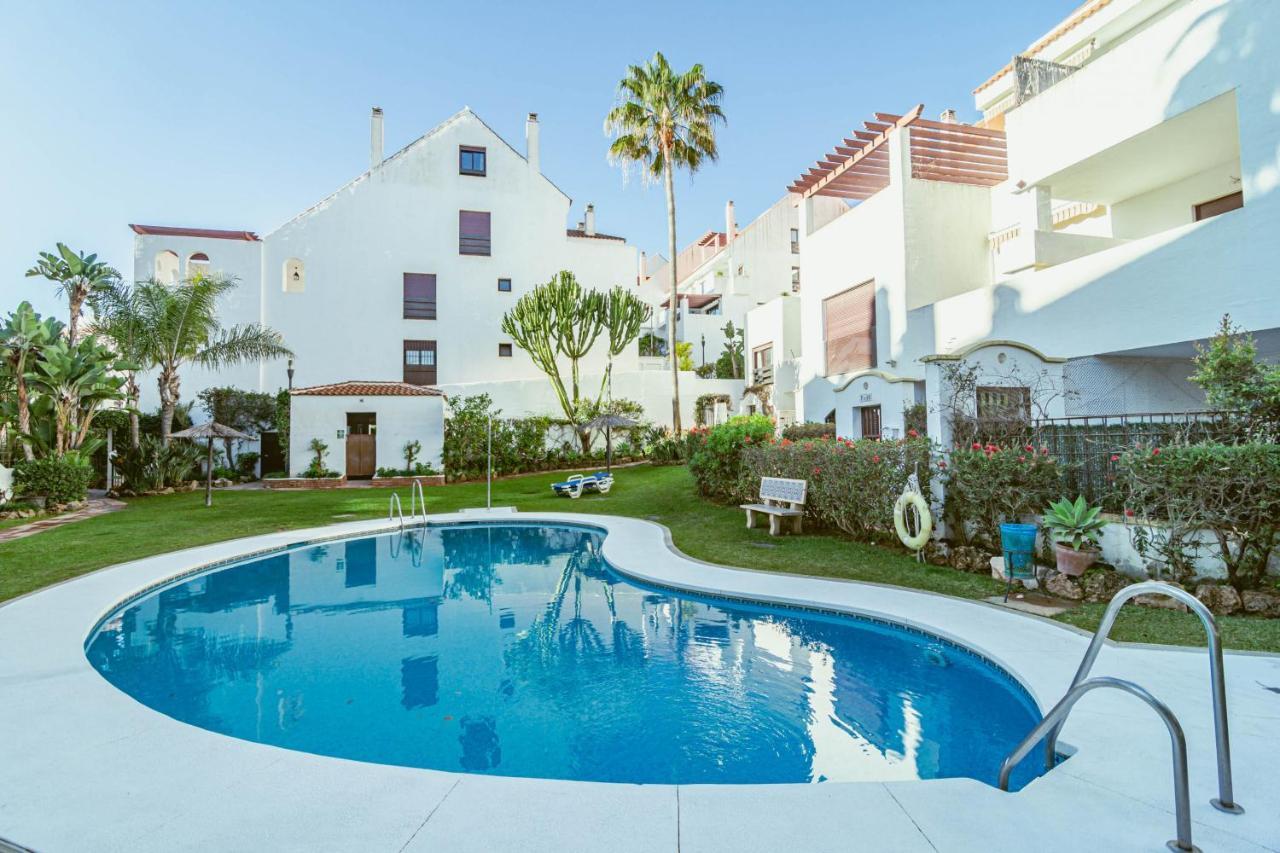 Modern 3 Bedroom In With A Heated Pool Close To Puerto Banus