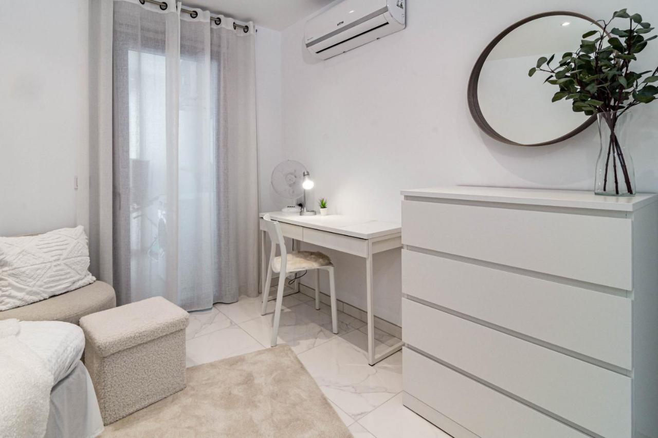 Modern 3 Bedroom In With A Heated Pool Close To Puerto Banus