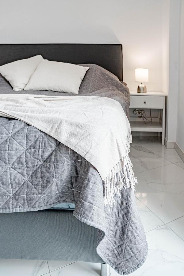 Apartamento Modern 3 Bedroom In With A Heated Pool Close To Puerto Banus Marbella