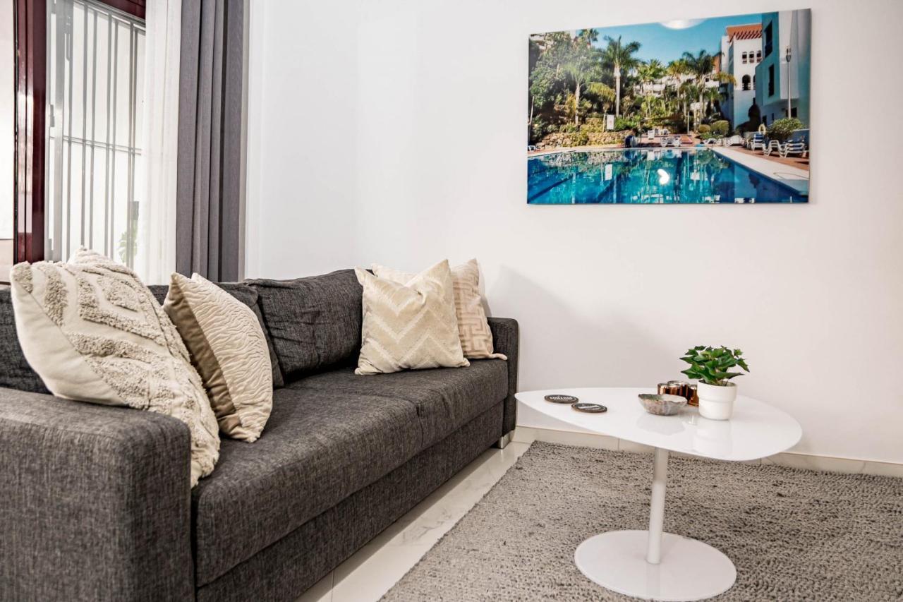 Apartamento Modern 3 Bedroom In With A Heated Pool Close To Puerto Banus *